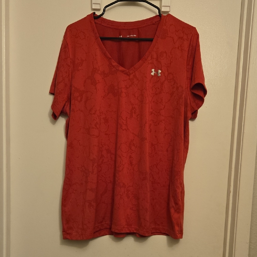 Under Armour Scarlet V-Neck Tee